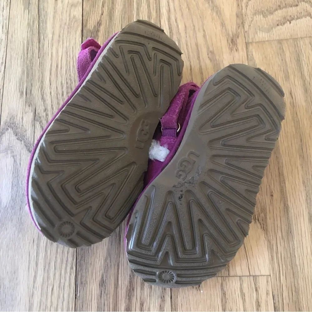 UGG Sandals Size 8 - Picture 3 of 7